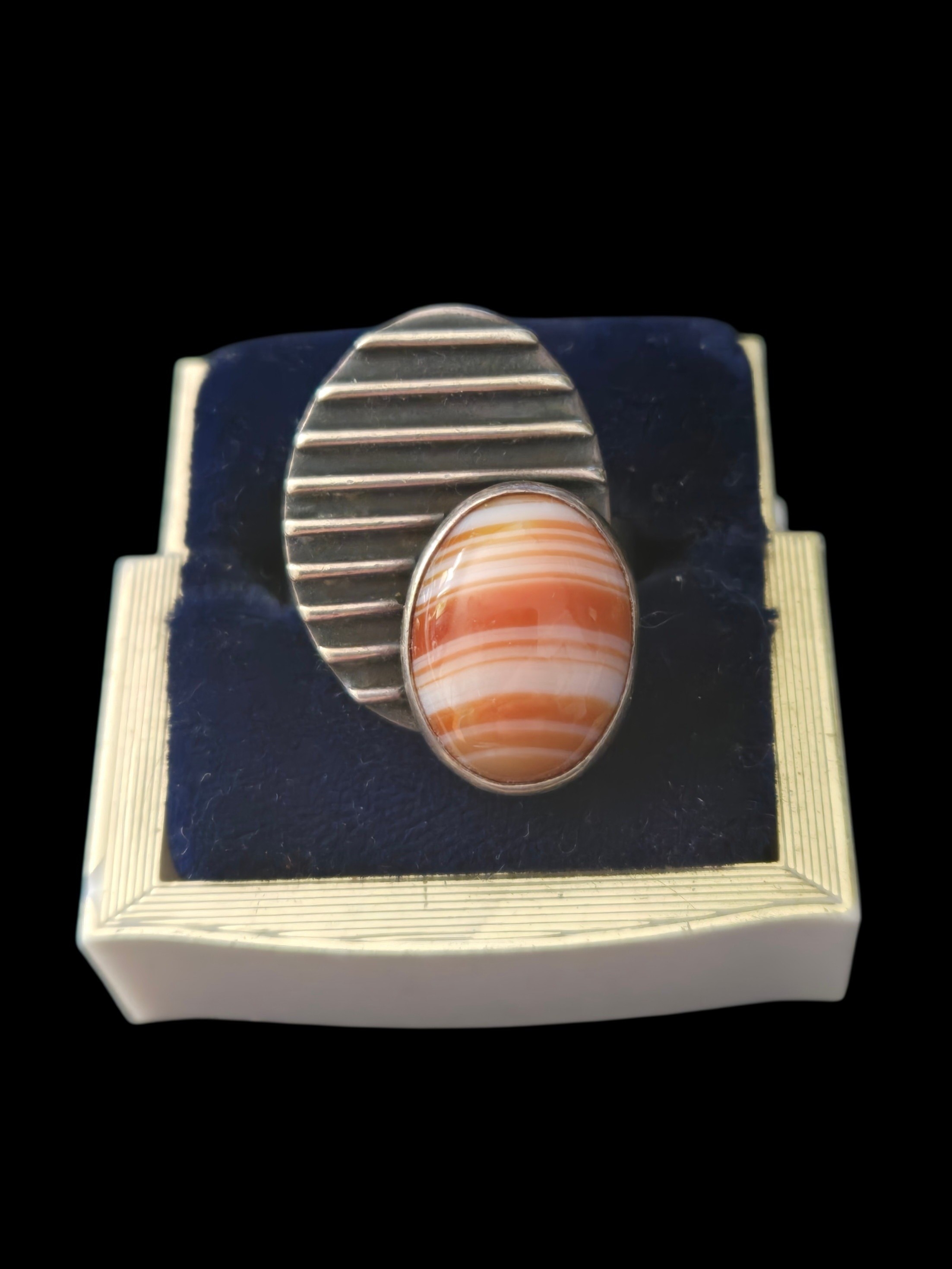 Vintage Modernist Striped Orange Agate Sterling Silver Oval Ring Signed.